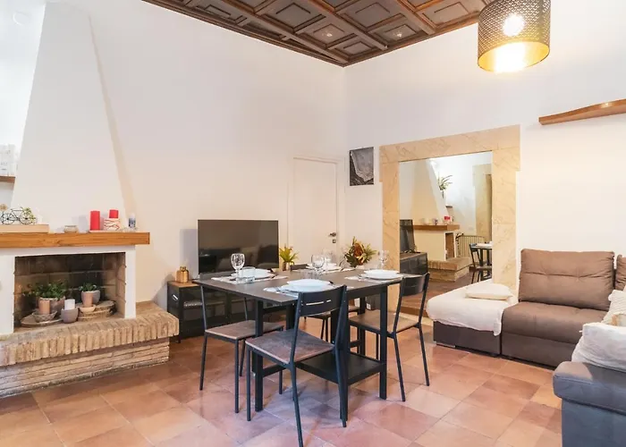 Giubbonari 23 luxury home